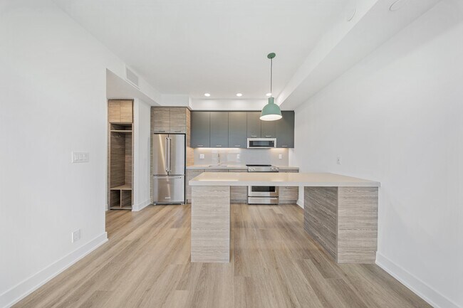 Photo du bâtiment - 484 Spadina Ave.