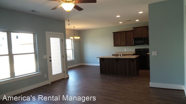 Foto del edificio - 4 br, 2 bath House - 14485 Griffin Street