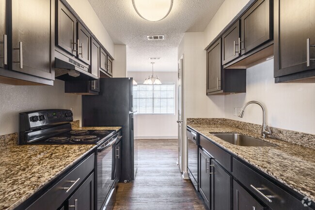 2HAB, 2BA - 1,453 ft² - Lux Estate