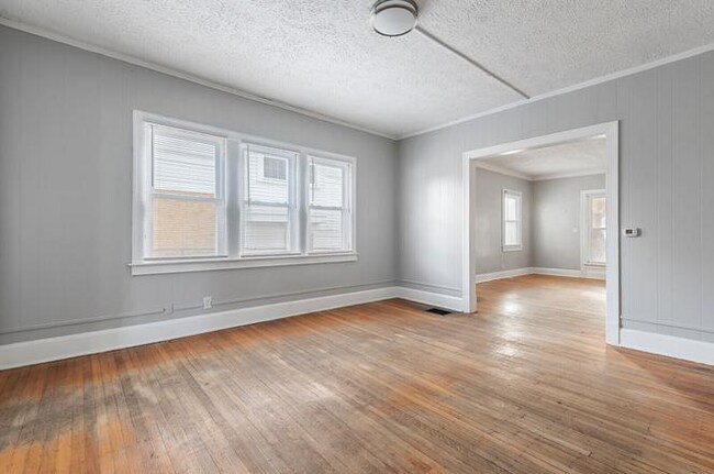 Foto del edificio - 4055 N College Ave