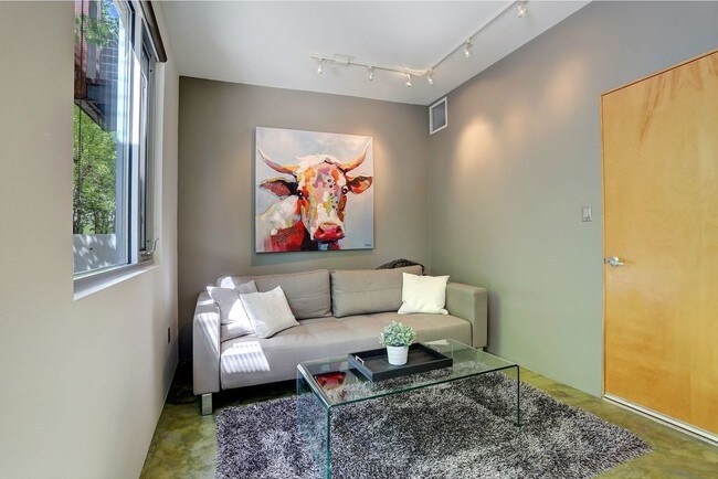 Foto del edificio - 825 Silver Ave SW