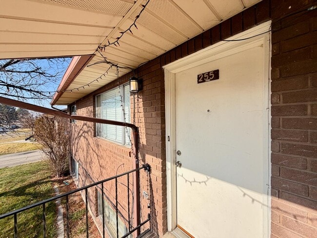 Foto del edificio - 253 E 1100 S