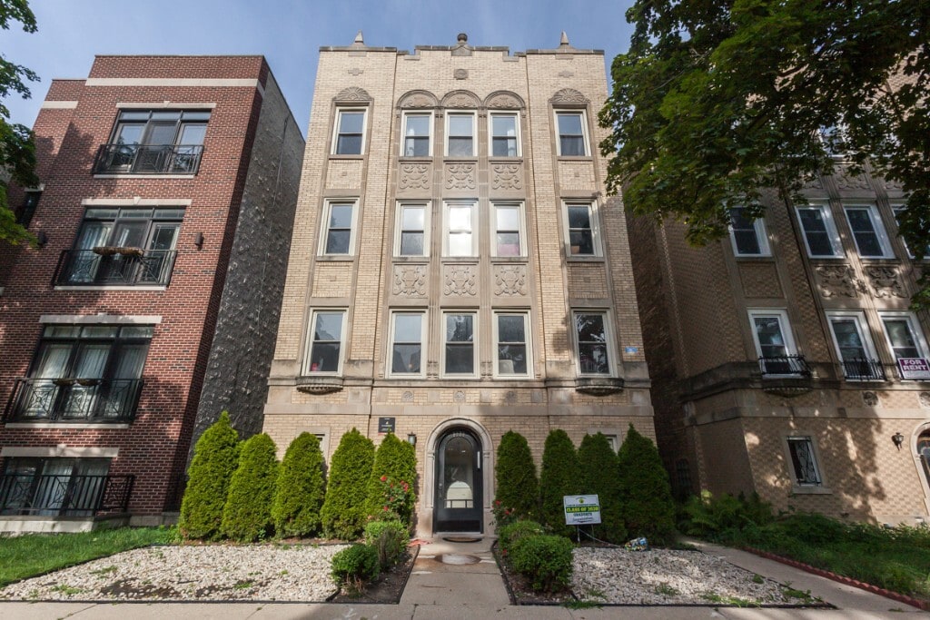 Primary Photo - 6136 N Mozart St