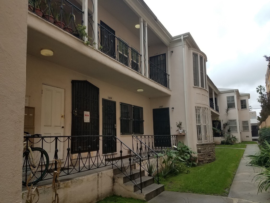 Foto del edificio - 1159 S Westmoreland Ave