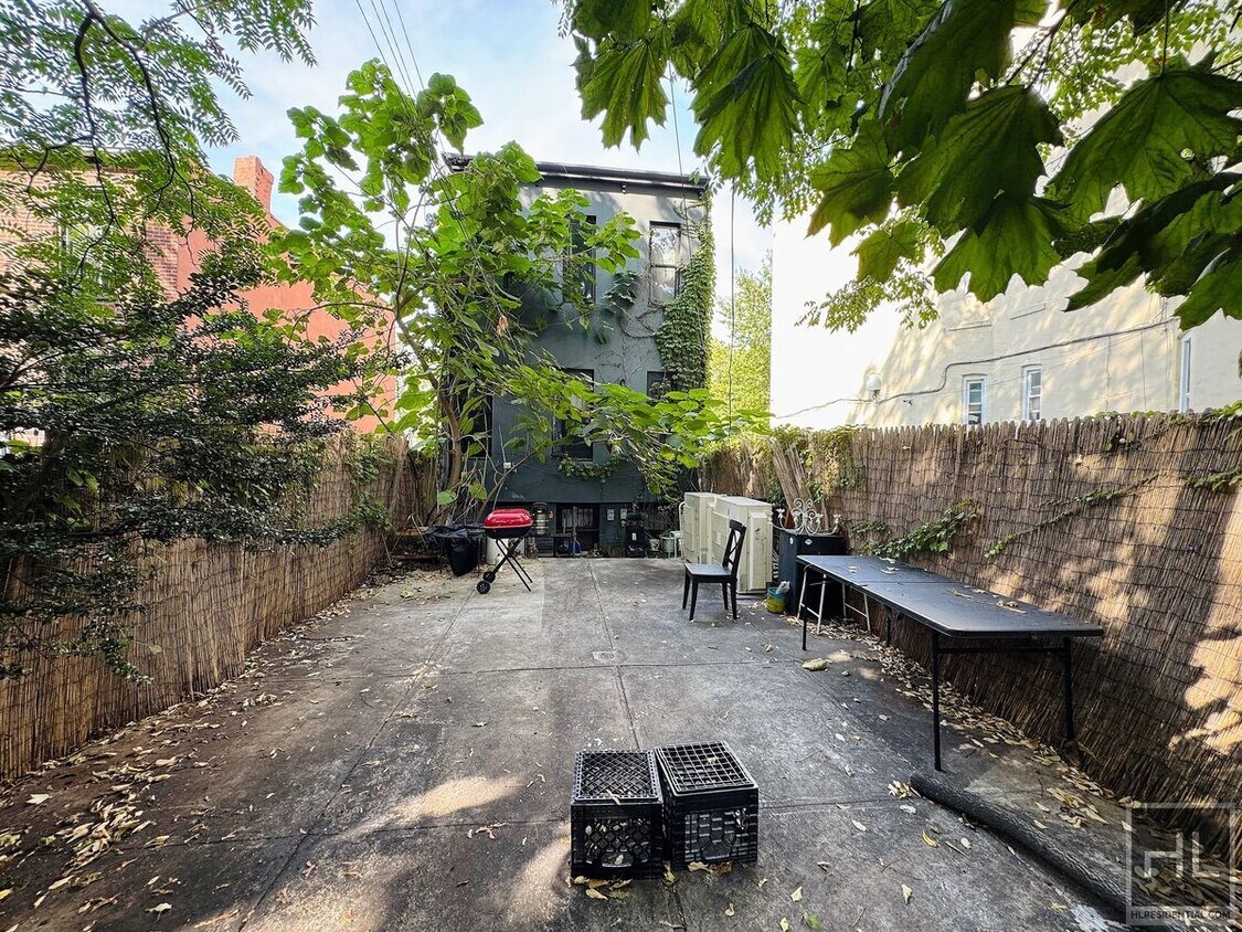 HANCOCK STREET Room for Rent in Brooklyn, NY