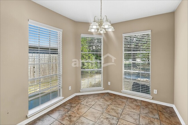 Foto del edificio - 710 Single Pine Ct