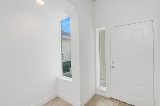 Building Photo - 705 Mainsail Cir