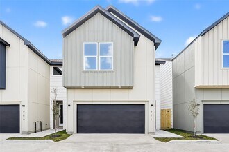 Building Photo - 967 Highland Lgt Ln
