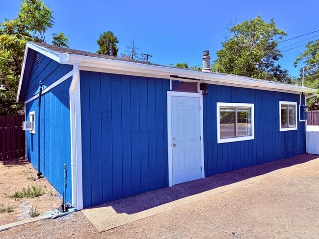 Foto del edificio - Adorable two bedroom one bath home in Los ...