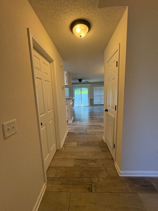 Foto del edificio - Dunwoody Subdivision