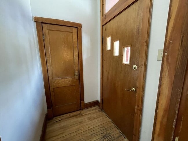 Building Photo - 2951 W Medill Ave