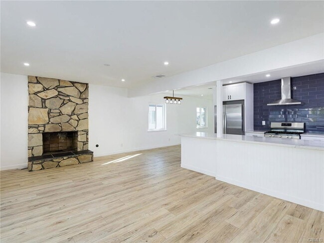 Building Photo - 2905 Spreckels Ct