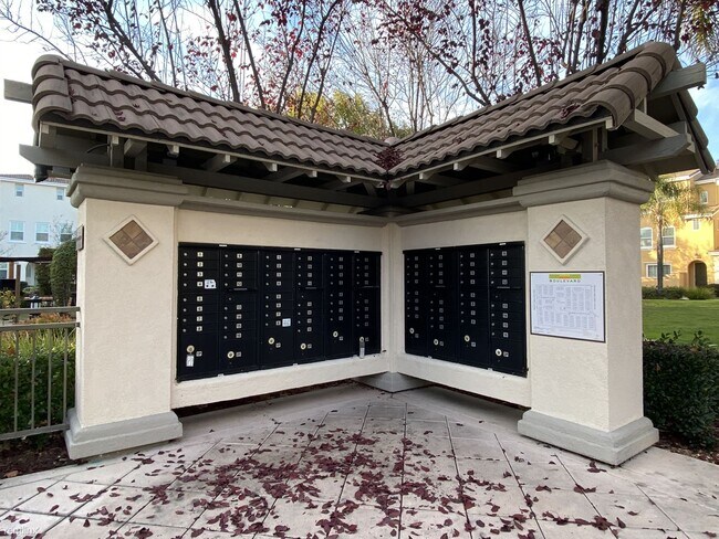 Foto del edificio - 2 br, 2.5 bath Townhome - 1714 Hillebrant ...