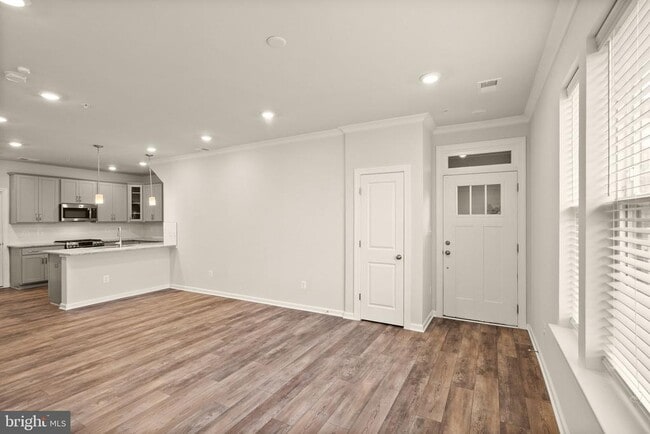 Building Photo - 43361 Radford Divide Ter