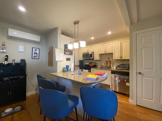 Foto del edificio - 112 Brookside Ave