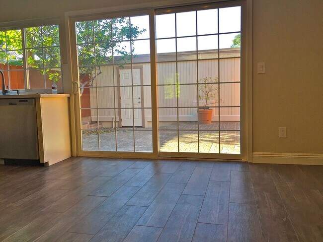 Building Photo - NEW! 3BD/2.5BA Home Available in Carlsbad!