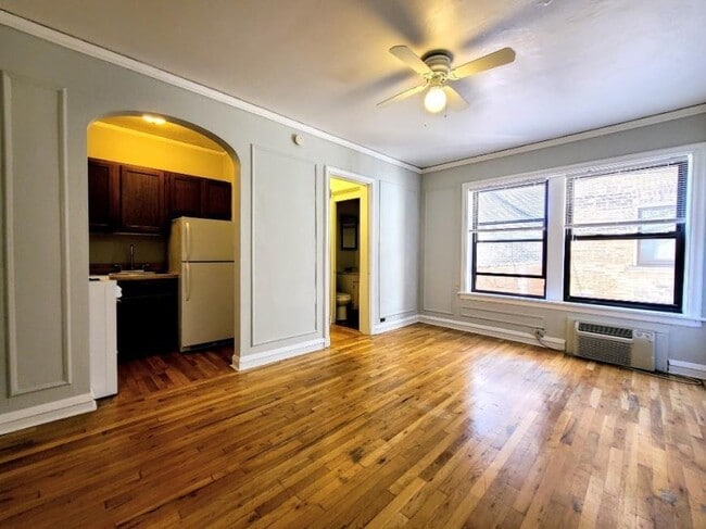 Building Photo - 0 bedroom in CHICAGO IL 60657
