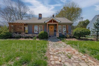 Building Photo - 12 E Blue Ridge Dr