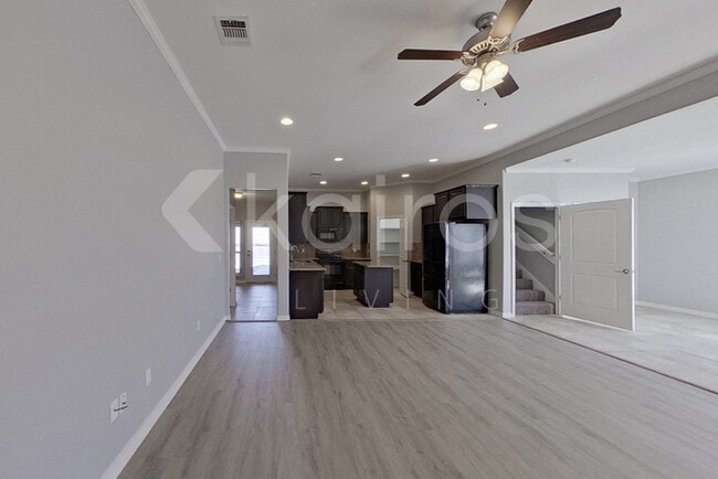 Building Photo - 3900 Durham Dr