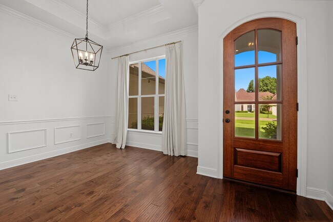 Building Photo - 404 Golden Leaf Ct
