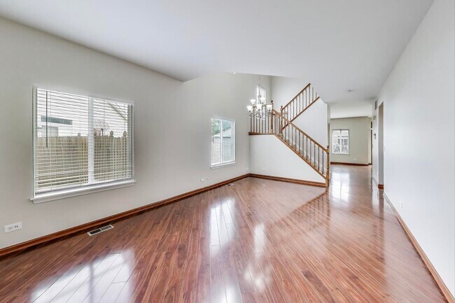 Building Photo - 2710 Glenwood Ct