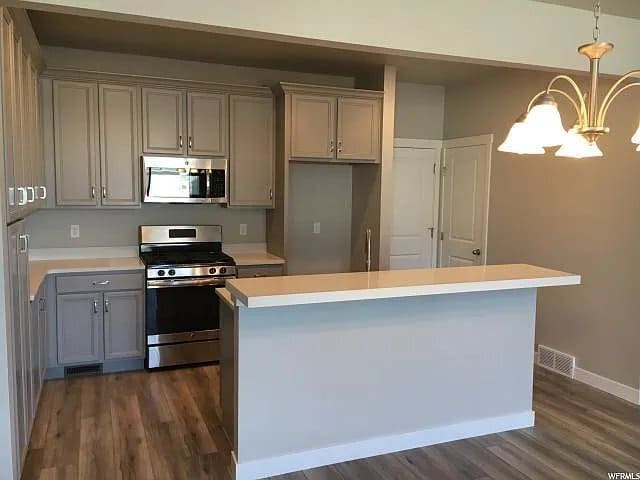 Foto del edificio - 1044 W Narrows Ln