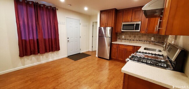 Building Photo - 232 Morton Dr