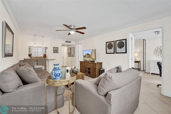 Foto del edificio - 9450 Live Oak Pl
