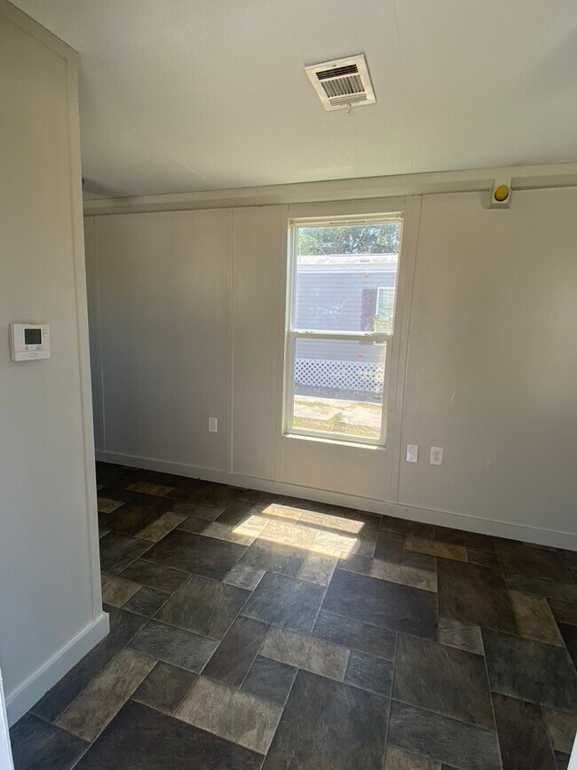 Building Photo - 514 McManus St