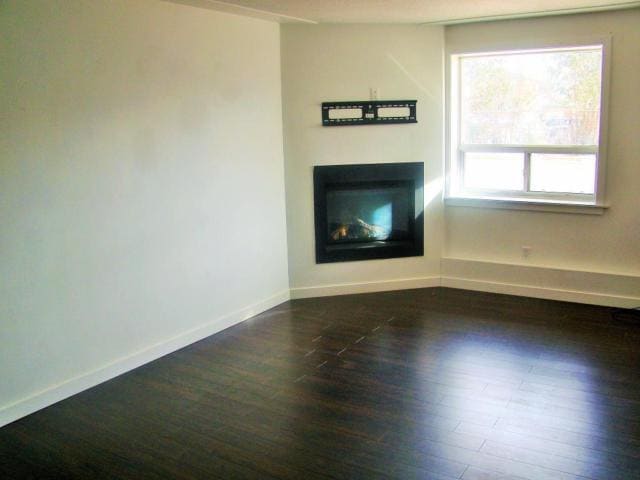 Photo du bâtiment - Cool updated 1-bedroom walk-up for rent!