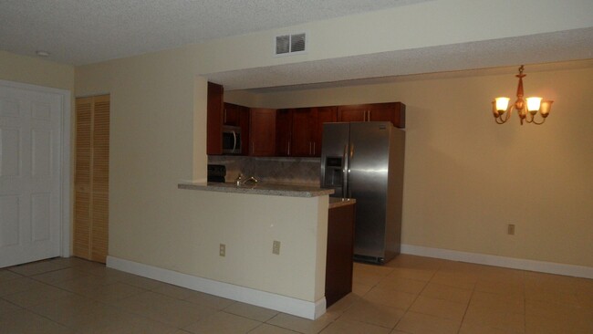 Building Photo - Modern 2-Bed, 2-Bath Apartment with Balcony!