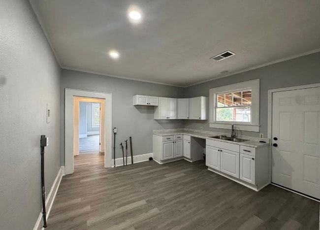 Foto del edificio - 2514 Poplar St