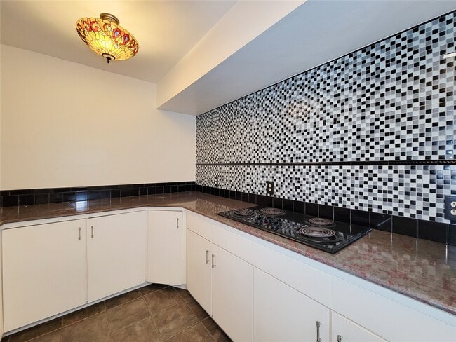 Building Photo - 2243 W Alabama St