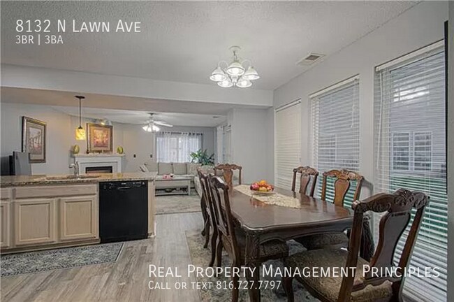Foto del edificio - 8132 N Lawn Ave