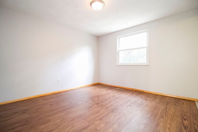 Foto del edificio - 437 S Haven Rd