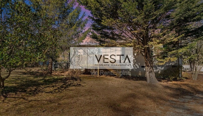 Building Photo - 442 Wickins Dr