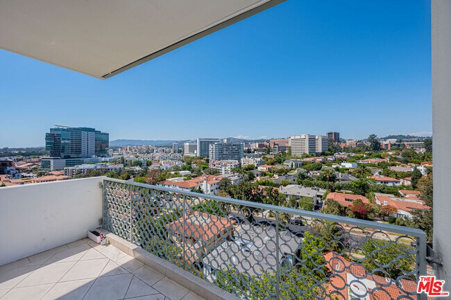 Foto del edificio - 10787 Wilshire Blvd