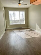 Building Photo - 1958-1958 N Parallel Rd