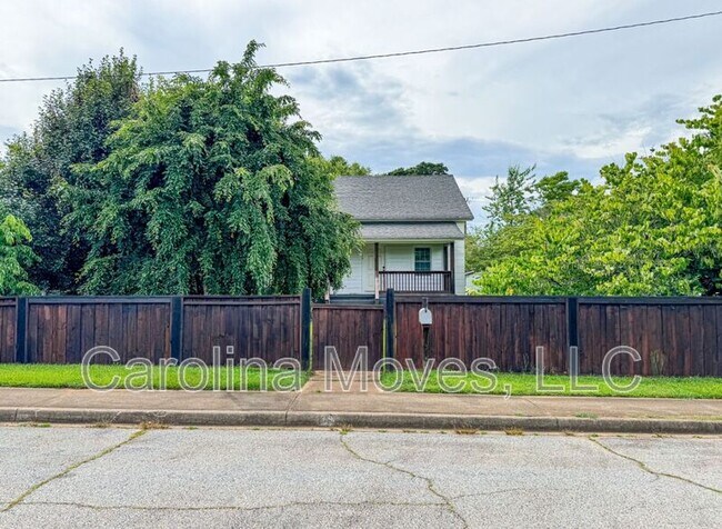 Photo - 39 Blake St House