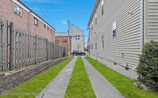 Foto del edificio - 1317 Washington Ave