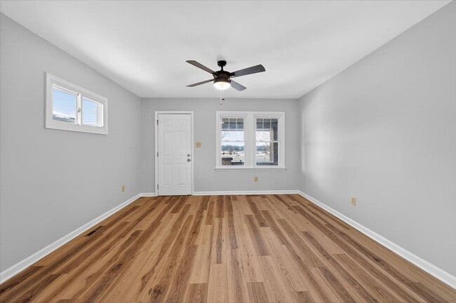 Photo - 533-533 N Sherman Dr Apartment