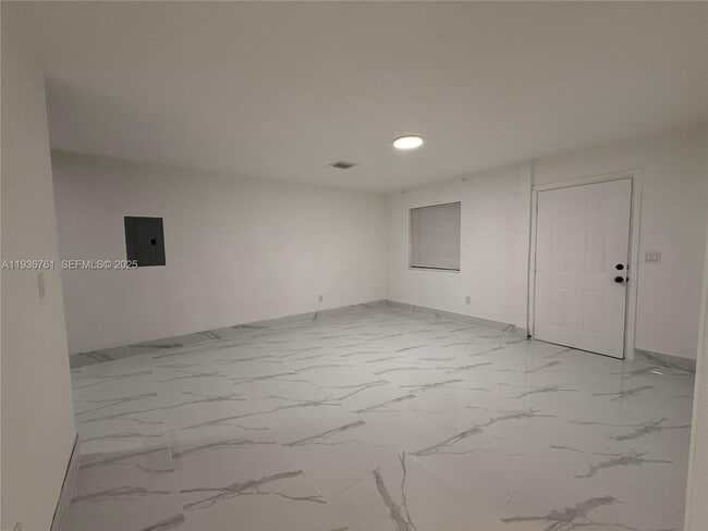 Foto del edificio - 2796 SW 34th Ct