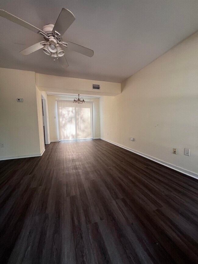 Foto del edificio - 4785 Gautier Dr