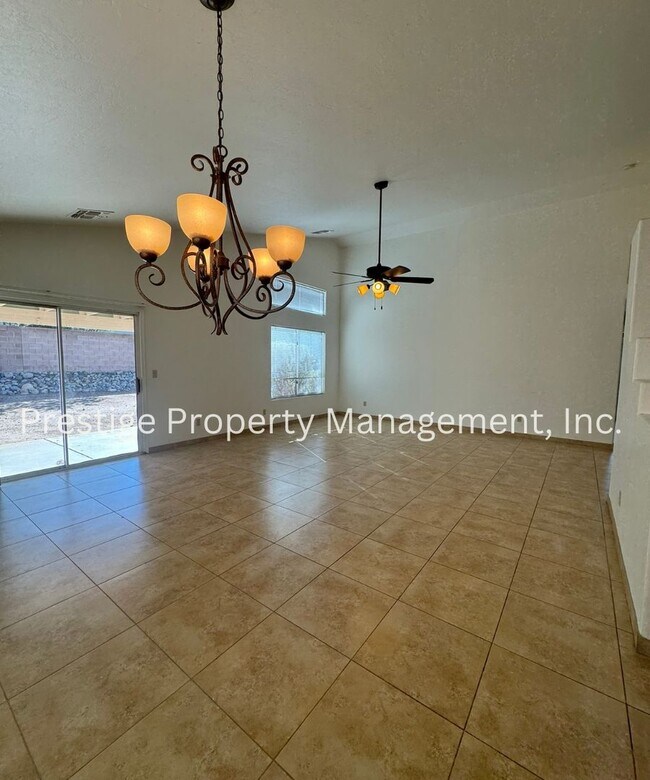 Foto del edificio - Check out this Remarkable 4bd/2ba  Eastside Home!!