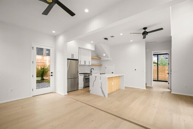Foto del edificio - 2706 Stacy Ln