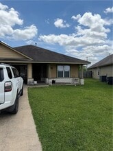 Building Photo - 933 Crested Point Dr