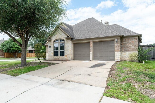 Foto del edificio - 11516 Sunny Creek Ln