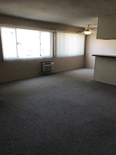 Building Photo - 4001 Green Ave