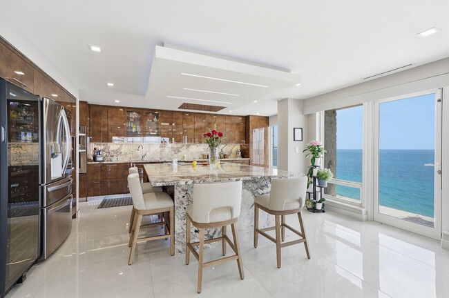 Foto del edificio - 4100 Galt Ocean Dr