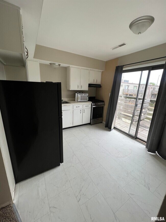 Foto del edificio - 3623 N Sterling Ave